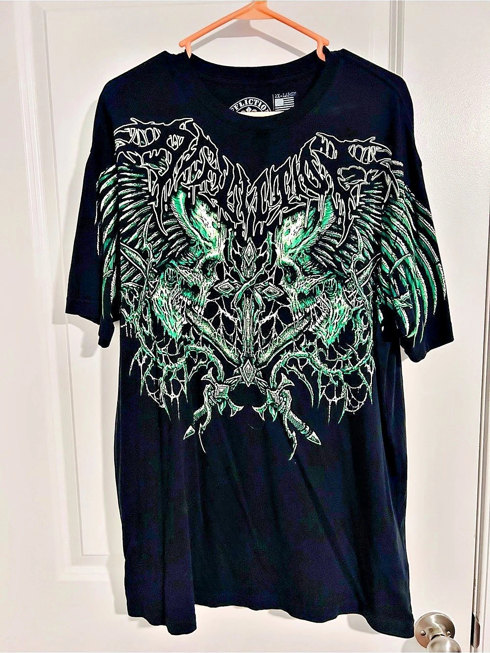 Affliction Graphic Short Sleeve Tee in Black & Green Like New